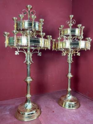 Matching Pair Of Candelabra. style Gothic - style en Brass / Bronze / Polished and Varnished, Belgium  19 th century ( Anno 1890 )