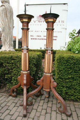 Pair Of Matching Large Full Oak Candlesticks  style Gothic - Style en Oak, Netherlands  19 th century ( Anno 1875 )