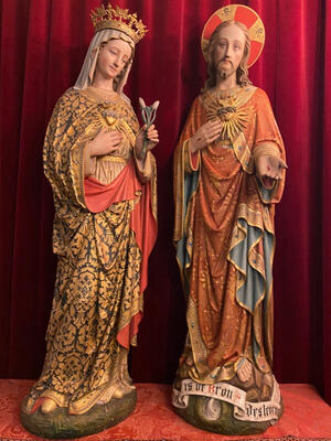 Very High Quality Matching Pair Of Sculptures The Sacred Hearts Of St. Mary & Jesus  style Gothic - Style en FULLY HAND-CARVED WOOD AND HAND-PAINTED., Bruges - Belgium 19th century ( anno 1865 )