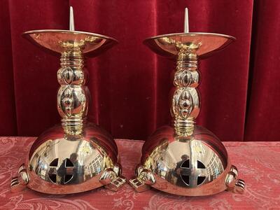 Candle Holders Measures Without Pin style art - deco en Brass / Bronze / Polished and Varnished, Belgium  20 th century ( Anno 1930 )