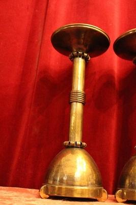 Candle Sticks Measures Without Pin style ART - DECO en Brass / Bronze / Hand Hammered, Dutch 20th century (Anno 1930)