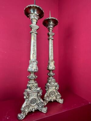 Candle Holders Measures Without Pin style Baroque - Style en Bronze, France 19 th century ( Anno 1875 )