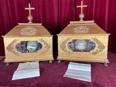 Exceptional Reliquaries Double Sided Kaput - Skulls St. Adriani & St. Bonifacii Martyrs With Original Documentation style Baroque - Style en Wood / Glass, Diocese of Blesensis ( Blois ) France 18 th century