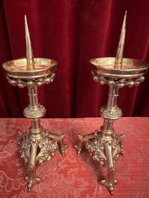 Candle Holders Measures Without Pin style Gothic - Style en Bronze Gilt, Belgium  19 th century ( Anno 1885 )