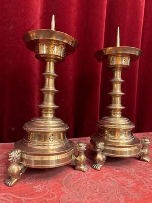 Candle Holders Measures Without Pin style Gothic - Style en Bronze Gilt, Belgium  19 th century ( Anno 1840 )