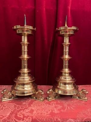 Candle Sticks Measures Without Pin style Gothic - Style en Bronze, Belgium 19th century