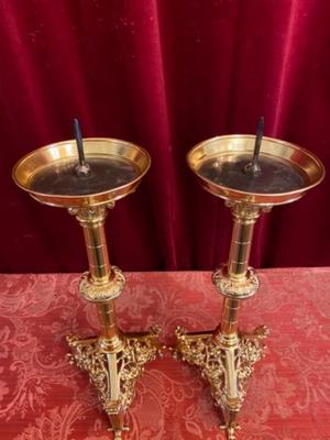 Candle Sticks Measures Without Pin style Gothic - style en Bronze / Polished and Varnished, France 19 th century ( Anno 1890 )