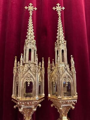 Exceptional Reliquaries style Gothic - Style en Bronze / Polished and Varnished / Glass, France 19 th century ( Anno 1865 )