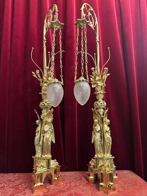 Exceptional Standing Sanctuary Lamps style Gothic - Style en Bronze / Polished and Varnished, France 19 th century ( Anno 1865 )