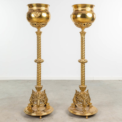 Jardinieres  style Gothic - style en Brass / Bronze / Gilt, France 19 th century