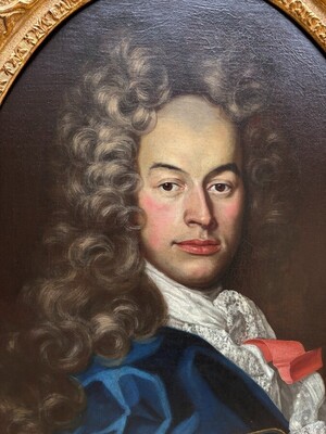 Pair Of 18th Century Noble Oval Portrait Paintings. Oil On Canvas