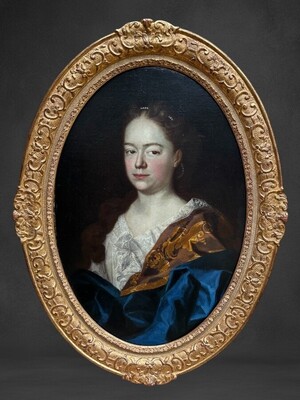 Pair Of 18th Century Noble Oval Portrait Paintings. Oil On Canvas