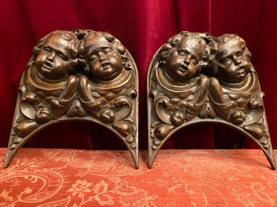 Ornaments Angel Heads en Oak wood, Belgium  19 th century