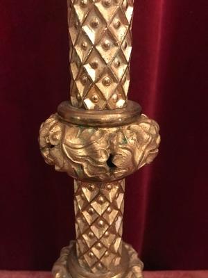 Candle Sticks Measures Without Pin style Romanesque en Bronze / Gilt, France 19th century
