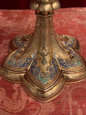 Romanesque-Style Full Silver/Gilt Chalice & Ciborium, Richly Enamelled, With Paten, In Very Good Condition style Romanesque en full silver / enamel medalions, France 19th century ( anno 1865 )