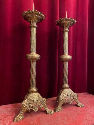 Candle Sticks Measures Without Pin style Romanesque - Style en Bronze Gilt, France 19 th century ( Anno 1890 )