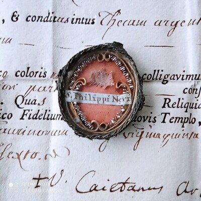 Reliquary With The Relic (Ex Cloth Soaked In Blood) Of St. St. Philippus Neri With Certificate.  en Silver / Glass / Wax Seal, Italy  18 th century